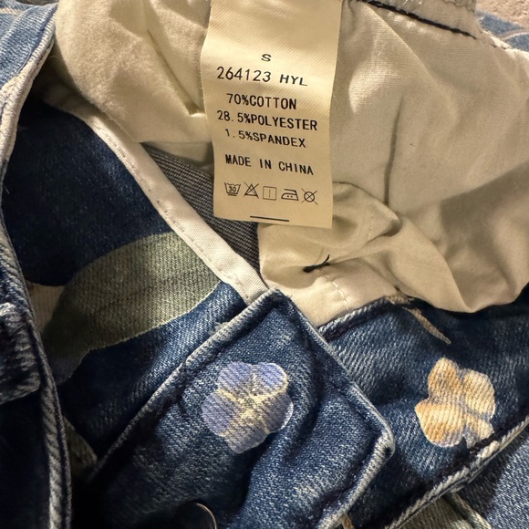 Flamingals floral pattern high waist jeans, Small (4-6) - Picture 4 of 8